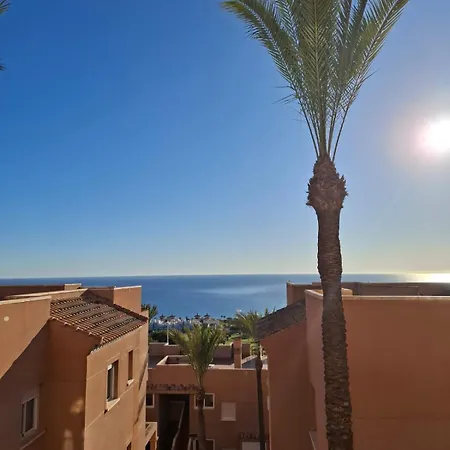 Apartment Golf & Sea Views *