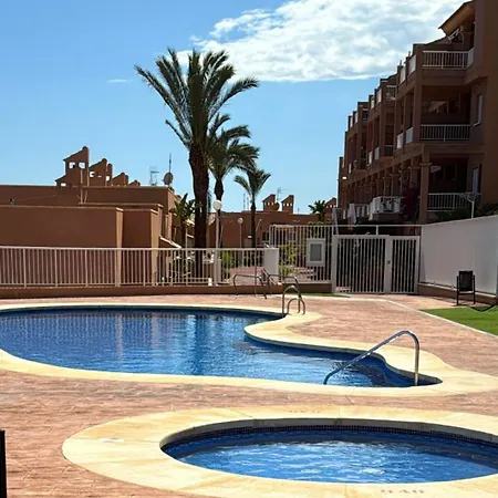 Golf & Sea Views Apartment *